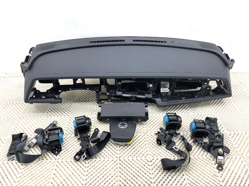 Palubní deska / kokpit polštáře pásy sada Ssangyong Torres (J100) 2022- 86201-41500