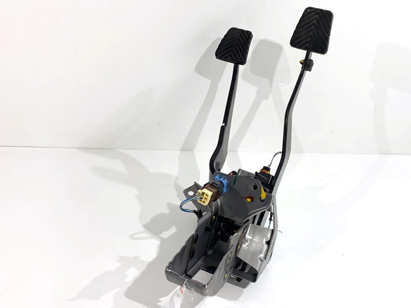 Pedály Mitsubishi Mirage / Space Star VI Liftback (A0_A) 2012 - 2022