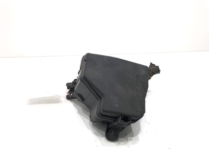 Pojistková skříňka Toyota Yaris (_P13_) 2010 - 2022 821150DG21A