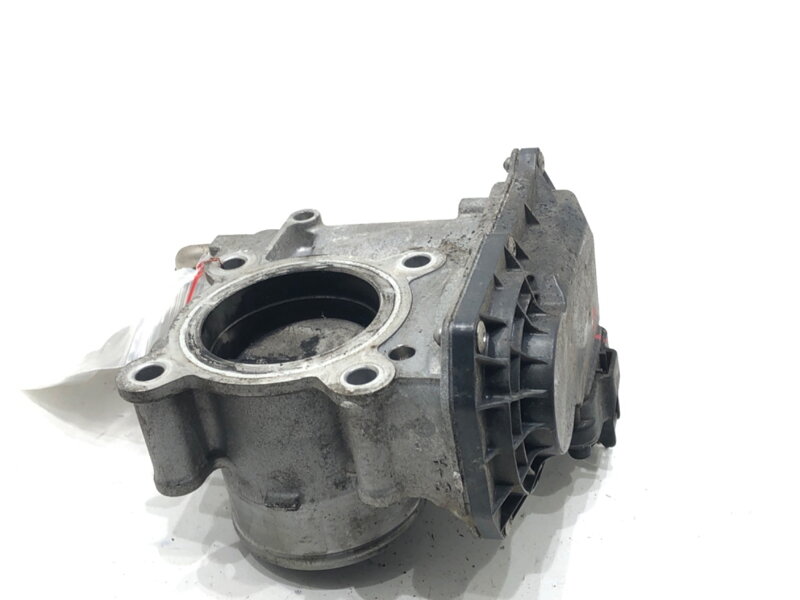 Škrticí klapka Toyota Yaris (_P13_) 2010 - 2022 22030-47010