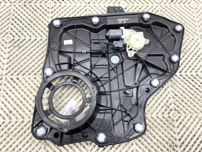 Stahovačka okna pravá zadní Ford Focus IV Turnier (HP) 2018 - 2022 JX7B-A27000-CC