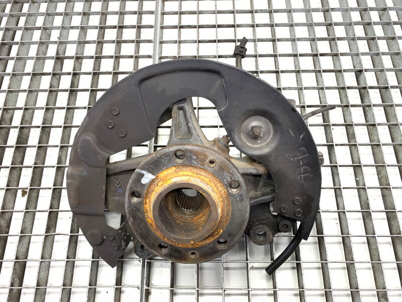 Otoč pravá přední Peugeot 308 II (LB_, LP_, LW_, LH_, L3_) 2013 - 2021