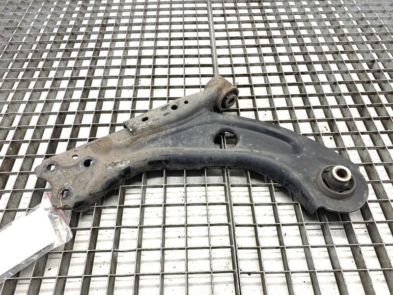 Rameno pravé přední Peugeot 308 II (LB_, LP_, LW_, LH_, L3_) 2013 - 2021