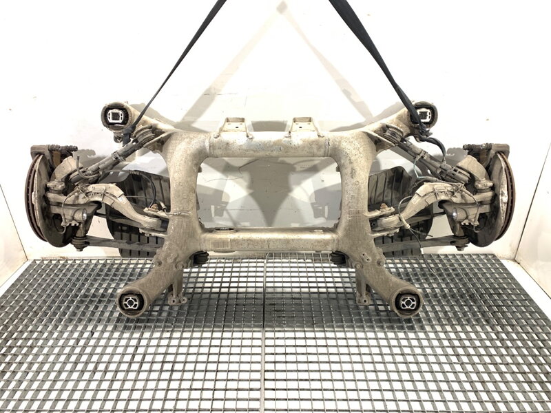 Výztuha zadní BMW 5 (G30, F90) 2016 - 2022