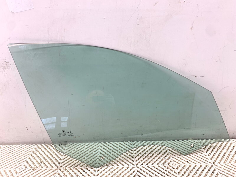 Okno pravé přední BMW 5 (G30, F90) 2016 - 2022