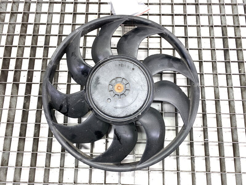 Ventilátor chladiče Ford Kuga II (DM2) 2012 - 2022 136613430