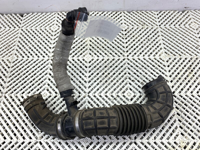 Vzduchové potrubí Ford Transit Custom V362 Autobus (F3) 2012 - 2022 GK21-9F805-AA