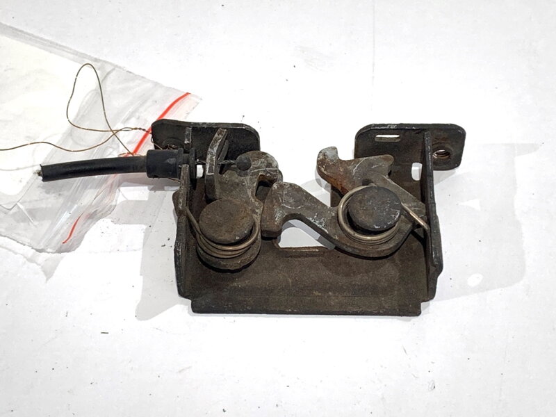 Zámek kapoty pravý BMW X3 (E83) 2003 - 2011 7115229