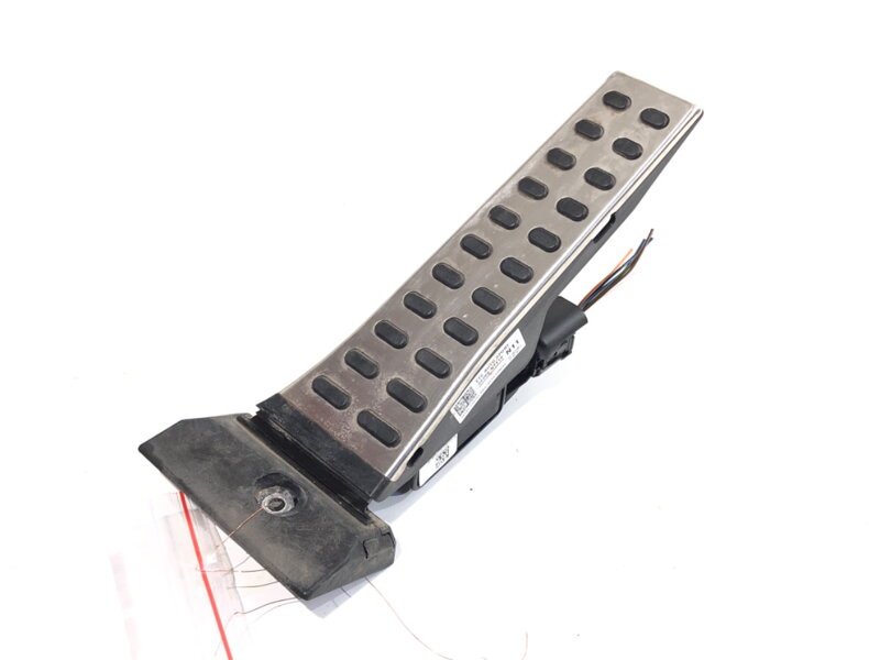 Plynový pedál Hyundai Tucson (NX4E, NX4A) 2020 - 2022 32700-N7110