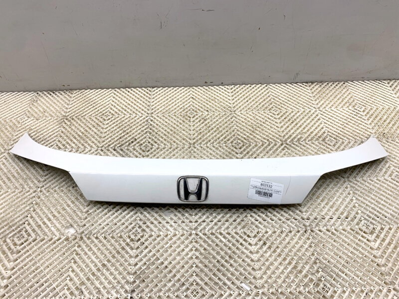 Panel víka kufru zadní Honda Hr-v (RU) 2014 - 2022 74890-T7A