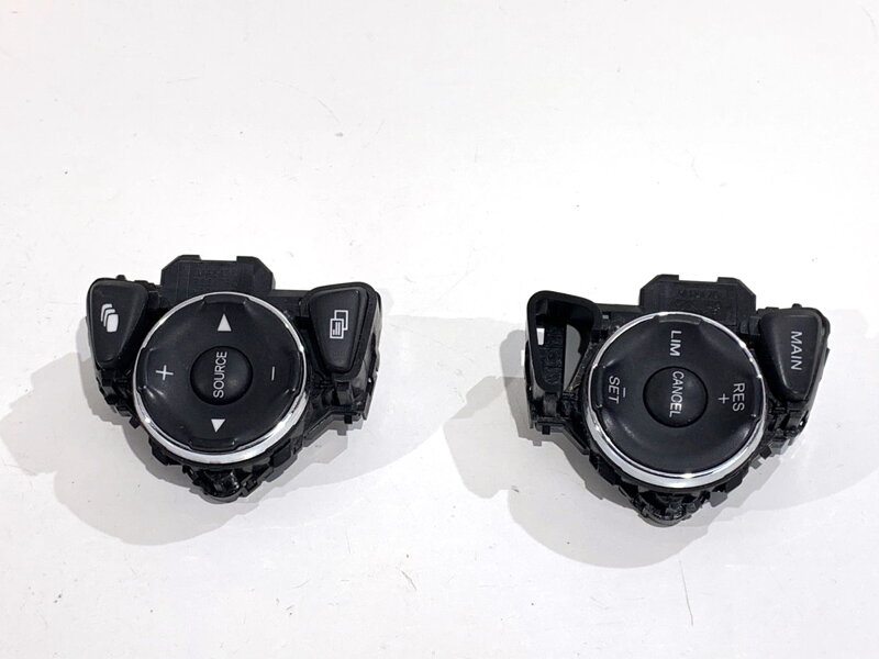 Přepínače volantu Honda Hr-v (RU) 2014 - 2022 M48499 M48471