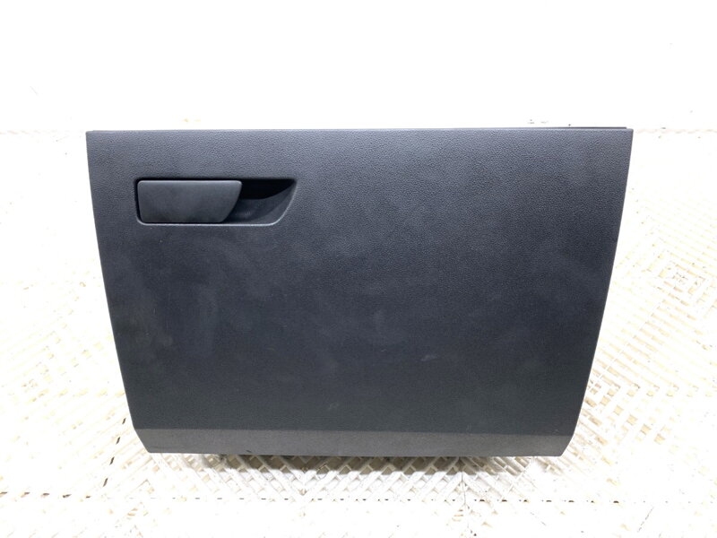 Odkládací schránka spolujezdce Seat Leon (5F1) 2012 - 2022 5F1857095