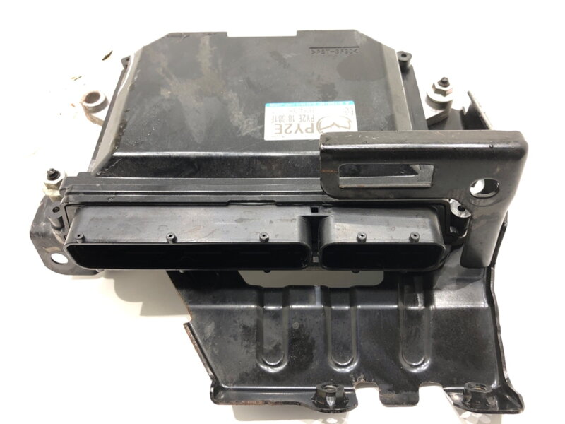 Řídicí jednotka motoru Mazda 6 Sedan (GJ, GL) 2012 - 2022 PY2E18881F