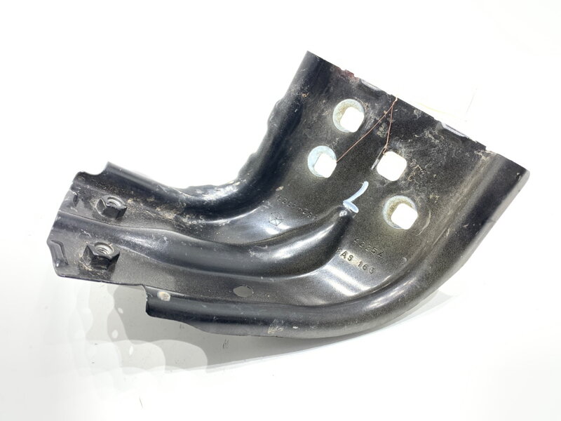 Uchycení blatníku levé přední Jeep Compass (MP, M6) 2016 - 2022 68244929