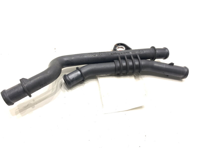 Potrubí vody Skoda Superb III Kombi (3V5) 2015 - 2022 3Q0121070T