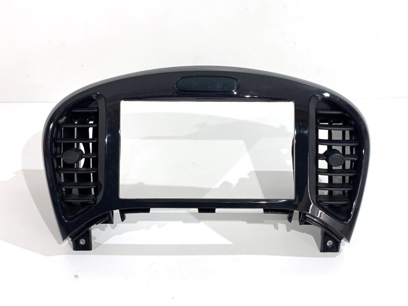 Mřížka ventilace přední Nissan Juke (F15) 2010 - 2022 687501KE0A