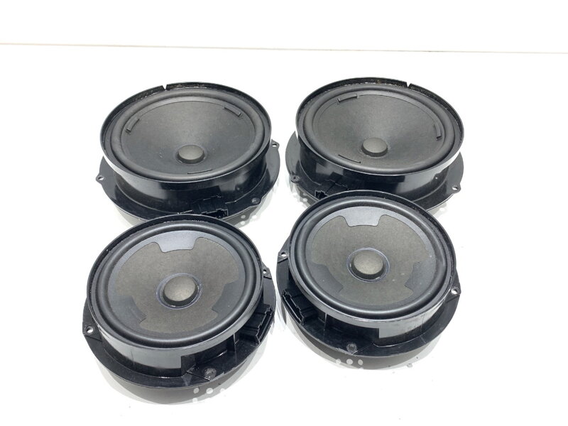 Reproduktory sada VW Passat B8 Variant (3G5, CB5) 2014 - 2022 3G0035453 3G0035454