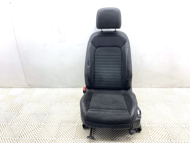 Sedadlo levé přední VW Passat B8 Variant (3G5, CB5) 2014 - 2022