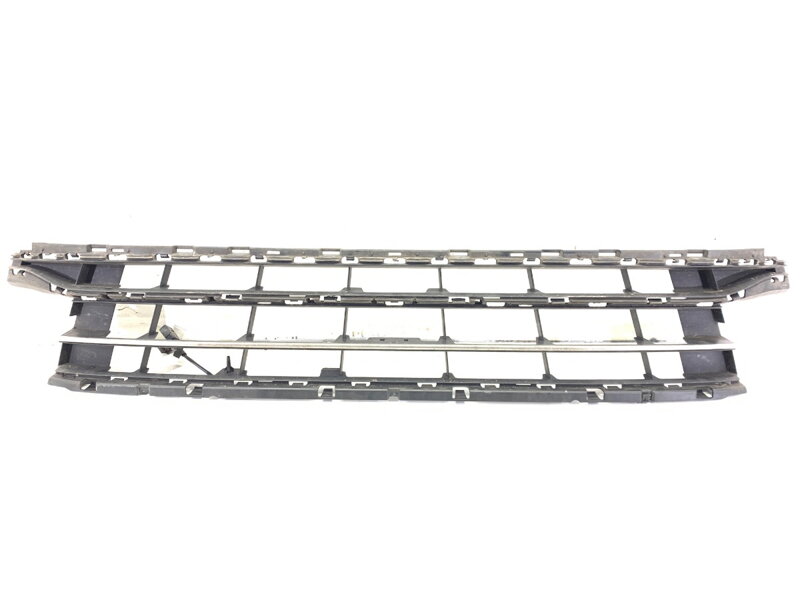 Mřížka nárazníku přední středová VW Passat B8 Variant (3G5, CB5) 2014 - 2022 3G0853677A