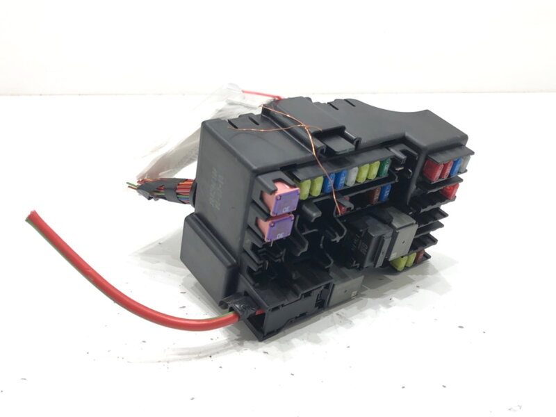 Pojistková skříňka Opel Corsa E (X15) 2014 - 2022