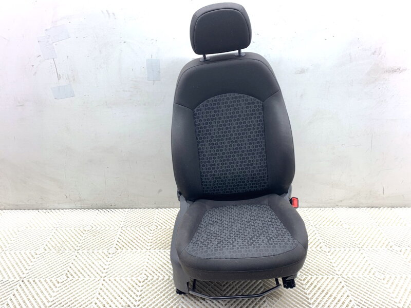 Sedadlo pravé přední Opel Corsa E (X15) 2014 - 2022