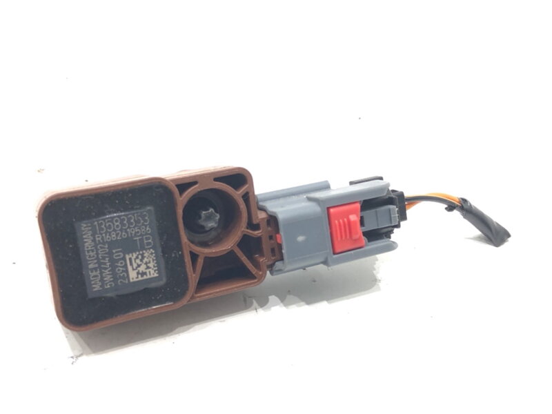 Čidlo nárazu Opel Corsa E (X15) 2014 - 2022 13583353