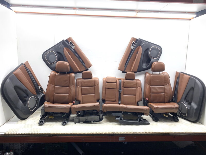 Sedadla lavice / sedačka tapecírungy sada Jeep Grand Cherokee IV (WK, WK2) 2010 - 2022