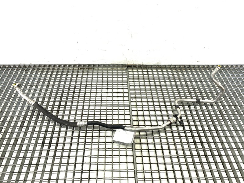 Hadice klimatizace VW Phaeton (3D1, 3D2, 3D3, 3D4, 3D6, 3D7, 3D8, 3D9) 2002 - 2016 3D1260712C