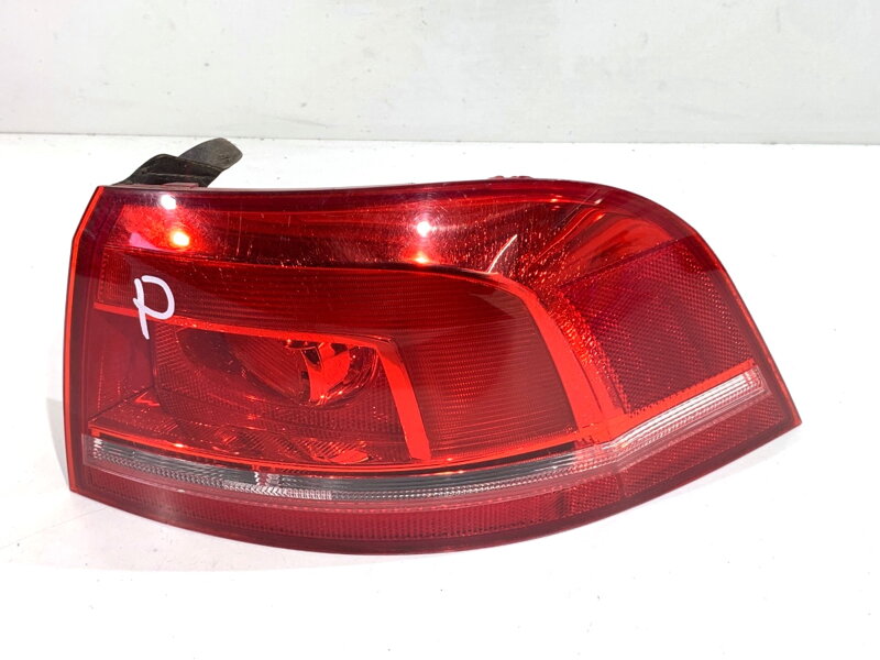 Světlo pravé zadní VW Passat B7 Variant (365) 2010 - 2015 3AF945096E