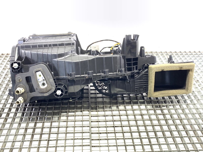 Radiátor topení kombajn Ford USA Mustang Coupe 2004 - 2022 DR33-19B555-AD