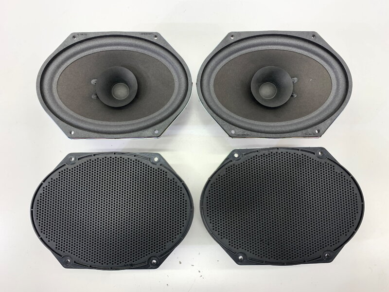 Reproduktory sada Ford USA Mustang Coupe 2004 - 2022 8R3T-18808-CA