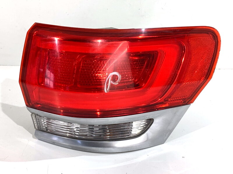 Světlo pravé zadní Jeep Grand Cherokee IV (WK, WK2) 2010 - 2022 P68236134AC