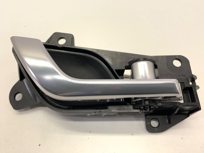 Klika vnitřní pravá přední KIA Niro II (SG2) 2022 - 82620-AT000