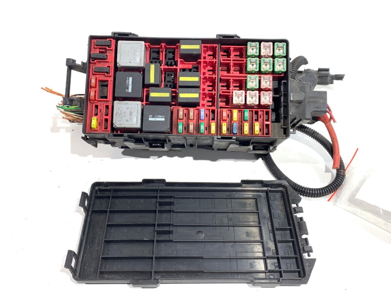 Pojistková skříňka Ford Transit Autobus (FD_ _, FB_ _, FS_ _, FZ_ _, FC_ _) 2000 - 2006