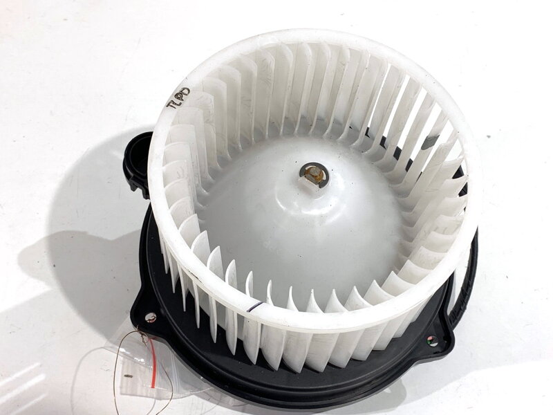 Ventilátor topení Hyundai Kona II (SX2) 2022 - 013011501W