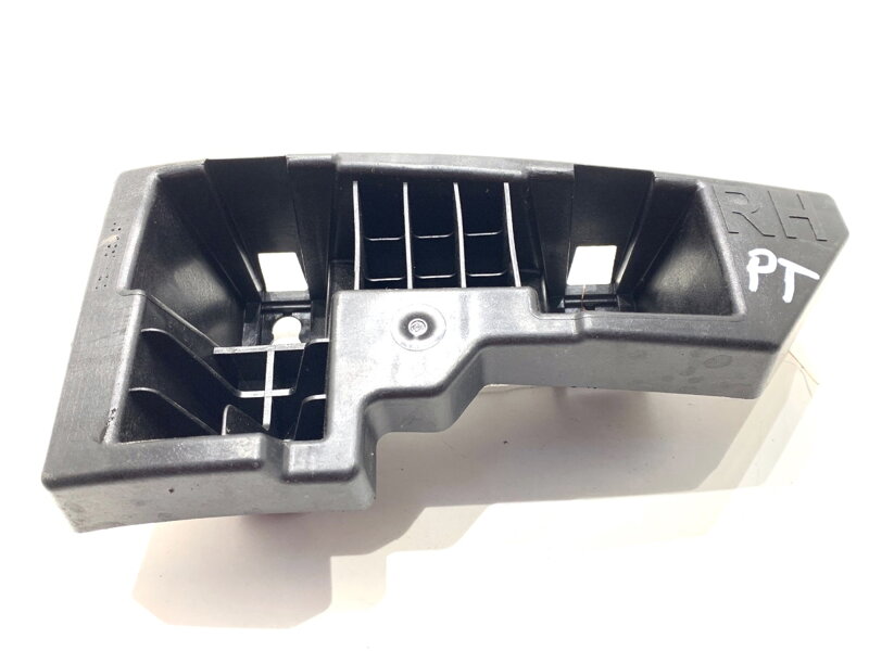 Držák nárazníku pravý zadní Hyundai Kona II (SX2) 2022 - 86654-HF000