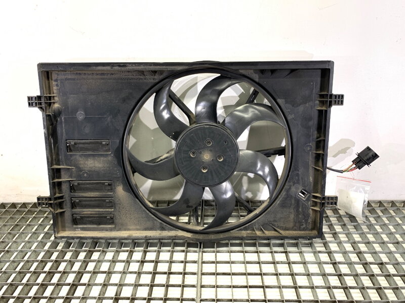 Ventilátor chladiče VW T-roc (A11) 2017 - 2022 5Q0121205AP