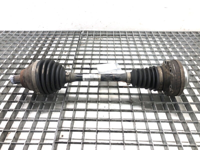 Poloosa levá přední VW T-roc (A11) 2017 - 2022 5Q0407271BT