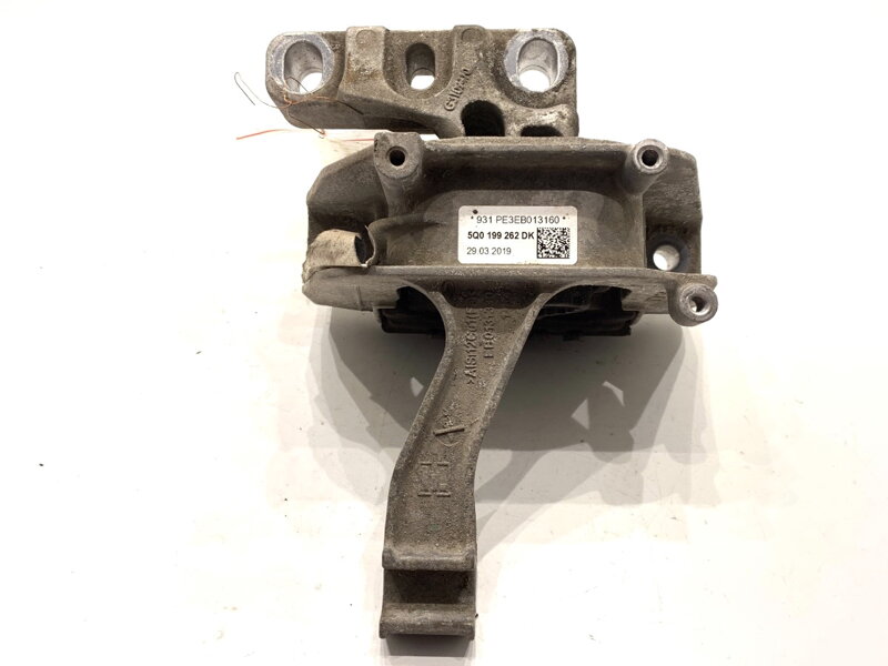 Polštář motoru pravý VW T-roc (A11) 2017 - 2022 5Q0199262DK