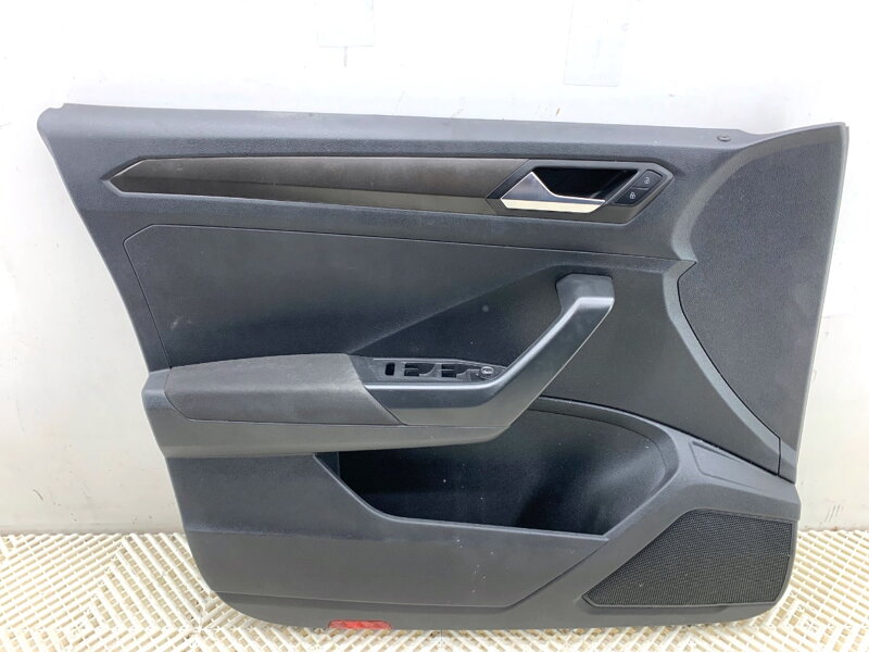 Tapecírung dveří levý přední VW T-roc (A11) 2017 - 2022