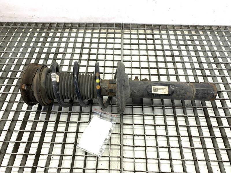 Tlumič pravý přední VW T-roc (A11) 2017 - 2022 5Q0413031HR