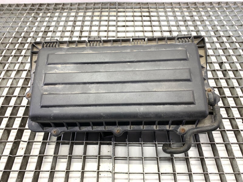 Kryt filtru vzduchu Seat Ibiza IV (6J5, 6P1) 2008 - 2017 036129611CD