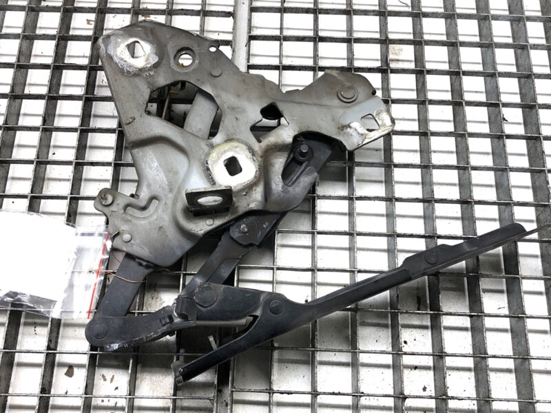 Pant kapoty pravý přední Audi A8 D5 (4N2, 4N8) 2017 - 2022