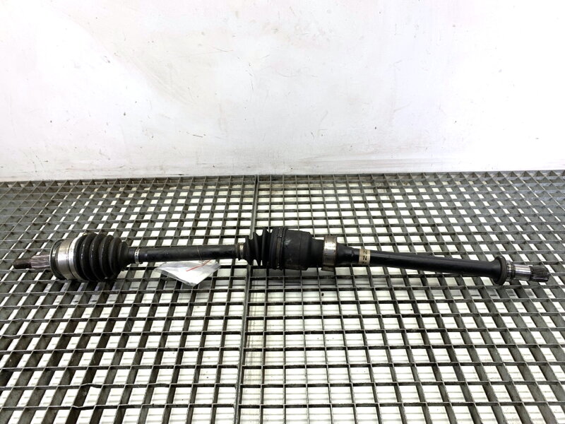 Poloosa pravá přední Mazda 3 (BM, BN) 2013 - 2022