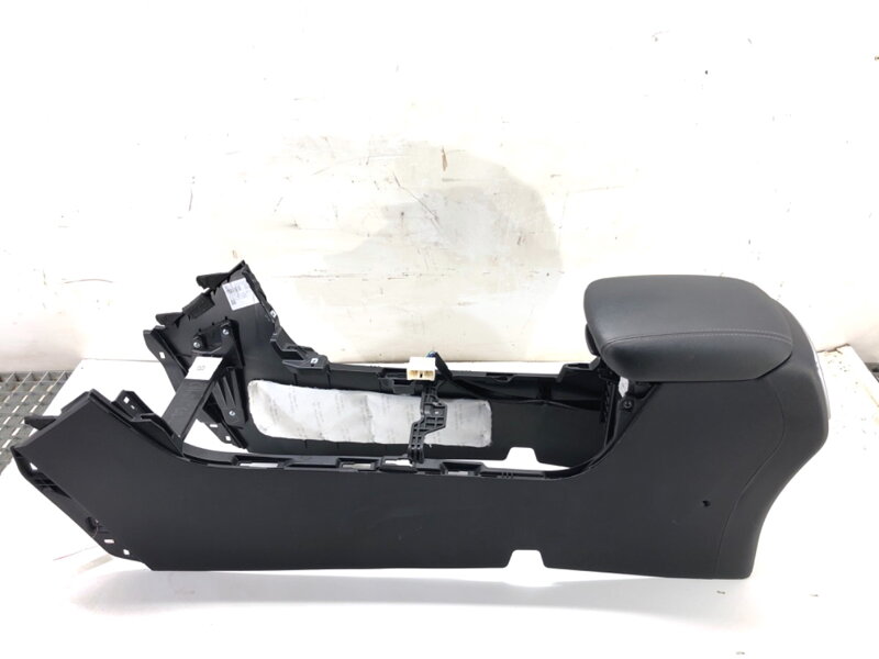 Loketní opěrka KIA Sportage IV (QL, QLE) 2015 - 2022 84611-F1200 84631-F1200