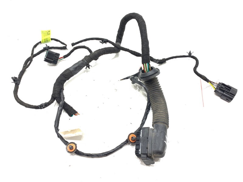 Kabeláž dveře přední levá Ssangyong Tivoli 2015 - 2022 82704-35010