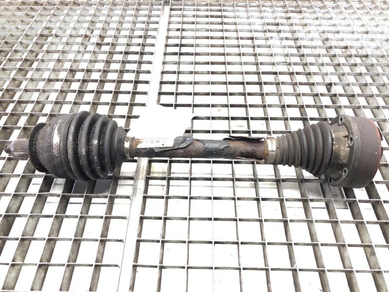 Poloosa levá přední Seat Toledo IV (KG3) 2012 - 2019 6R0407761K