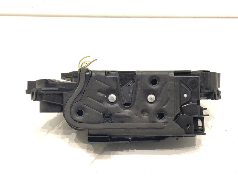 Zámek dveří levý přední VW Touran (5T1) 2015 - 2022 5TB837015