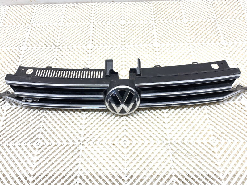 Maska chladiče grill VW Touran (5T1) 2015 - 2022 5TA853651H