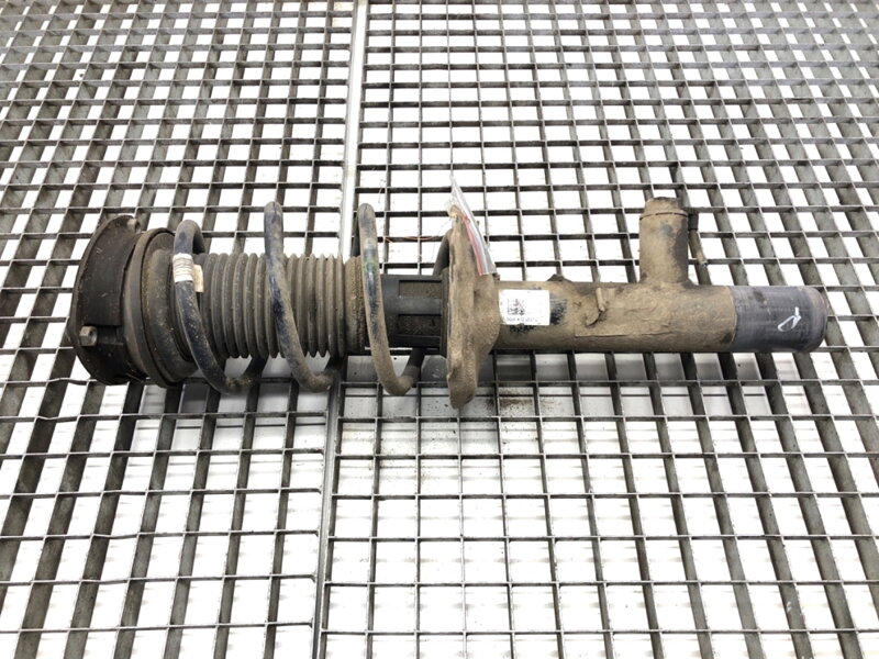 Tlumič pravý přední S pružinou VW Touran (5T1) 2015 - 2022 5Q0413031GM